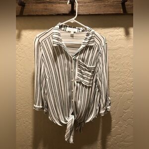 3/4 length sleeve button down shirt